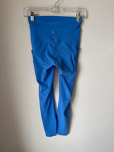 Load image into Gallery viewer, Lululemon Athletic Pants Size Small
