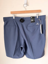 Load image into Gallery viewer, Adidas Shorts Size 38
