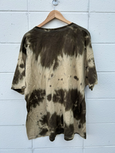 Load image into Gallery viewer, Urban Outfitters ( U ) T-shirt Size Medium
