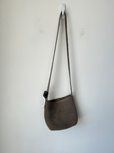 Load image into Gallery viewer, Sak Purse
