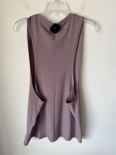 Load image into Gallery viewer, Gym Shark Athletic Top Size Medium
