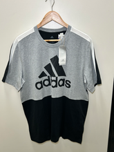 Load image into Gallery viewer, Adidas T-shirt Size Large
