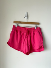Load image into Gallery viewer, 90 Degrees By Reflex Athletic Shorts Size Large
