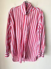 Load image into Gallery viewer, Universal Thread Long Sleeve Top Size Medium
