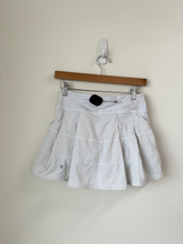 Load image into Gallery viewer, Lululemon Athletic Shorts Size Small
