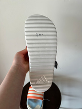 Load image into Gallery viewer, Adidas Sandals Womens 8
