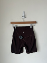 Load image into Gallery viewer, Lulu Lemon Athletic Shorts Size Small
