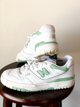 Load image into Gallery viewer, New Balance Womens Athletic Shoes Womens 8
