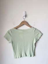 Load image into Gallery viewer, John Galt Short Sleeve Top Size Small

