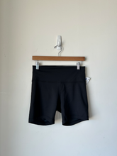 Load image into Gallery viewer, Lululemon Athletic Shorts Size 9/10
