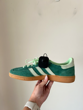 Load image into Gallery viewer, Adidas Casual Shoes Womens 10
