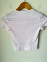 Load image into Gallery viewer, Aritzia T-Shirt Size Extra Small
