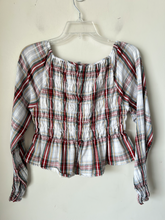 Load image into Gallery viewer, American Eagle Long Sleeve Top Size Medium
