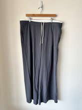 Load image into Gallery viewer, Pink By Victoria's Secret Pants Size Extra Large
