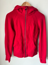 Load image into Gallery viewer, Lululemon Sweatshirt Size Small
