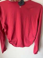 Load image into Gallery viewer, Lululemon Athletic Top Size Small
