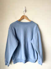 Load image into Gallery viewer, White Fox Sweatshirt Size Medium
