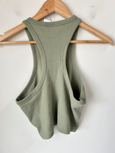 Load image into Gallery viewer, Abercrombie &amp; Fitch Tank Top Size Large
