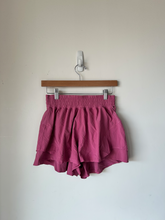 Load image into Gallery viewer, Lululemon Athletic Shorts Size Small
