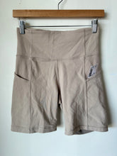 Load image into Gallery viewer, Tna Athletic Shorts Size Medium
