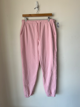 Load image into Gallery viewer, Garage Athletic Pants Size Medium
