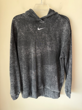 Load image into Gallery viewer, Nike Sweatshirt Size Small
