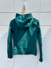 Load image into Gallery viewer, Lulu Lemon Sweatshirt Size Small
