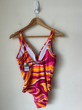 Load image into Gallery viewer, Womens Swimwear Size Medium
