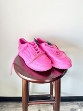 Load image into Gallery viewer, Puma Womens Athletic Shoes Womens 7.5
