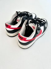Load image into Gallery viewer, Nike Casual Shoes Mens 9

