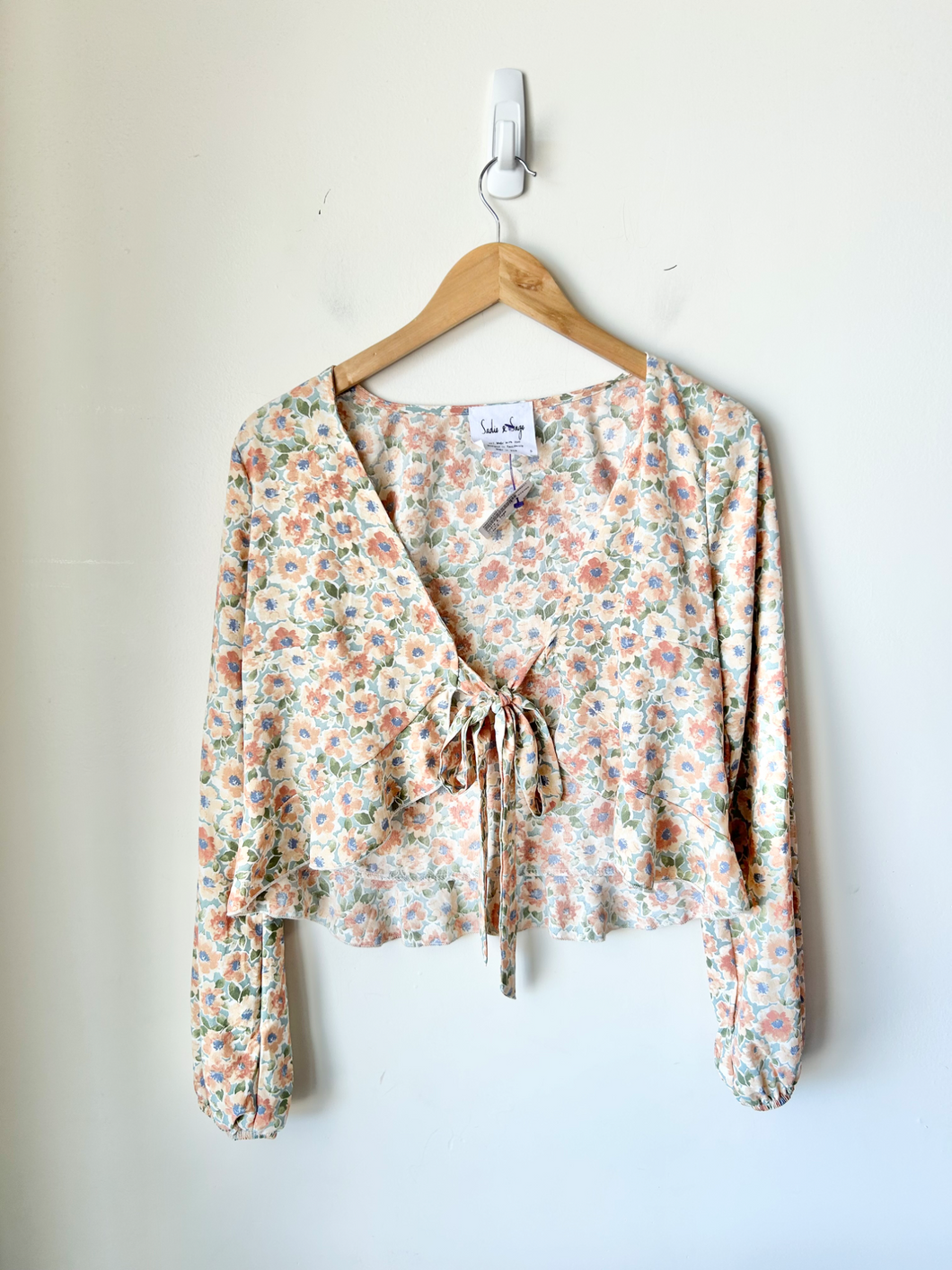 Sadie & Sage Long Sleeve T-Shirt Size Small