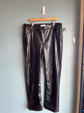 Load image into Gallery viewer, Abercrombie &amp; Fitch Pants Size 18/20 (36)
