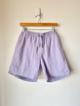 Load image into Gallery viewer, Old Navy Shorts Size Medium
