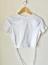 Load image into Gallery viewer, Hollister Short Sleeve Top Size Large
