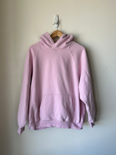 Load image into Gallery viewer, Aritzia Sweatshirt Size Large
