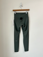 Load image into Gallery viewer, Lululemon Athletic Pants Size Medium
