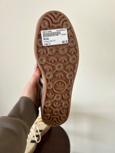 Load image into Gallery viewer, Adidas Casual Shoes Womens 11
