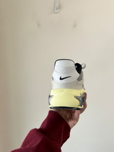Load image into Gallery viewer, Nike Mens Athletic Shoes Mens 8.5
