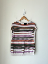Load image into Gallery viewer, American Eagle Sweater Size Medium
