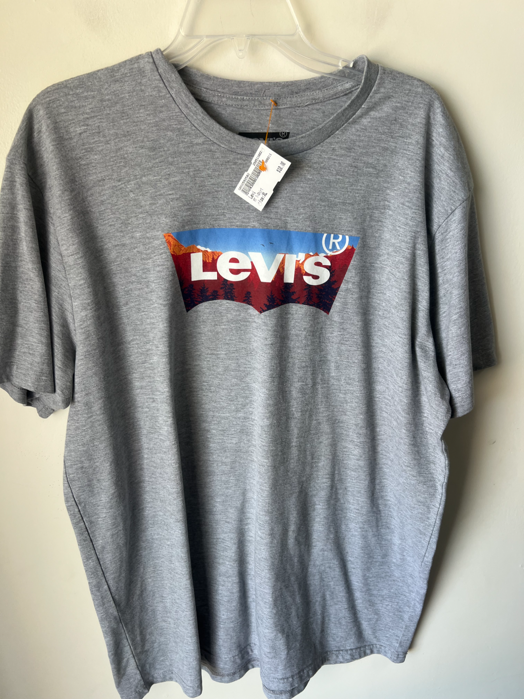 Levi T-shirt Size Extra Large