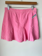 Load image into Gallery viewer, Bdg Short Skirt Size Medium
