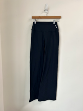 Load image into Gallery viewer, Athletic Pants Size Large
