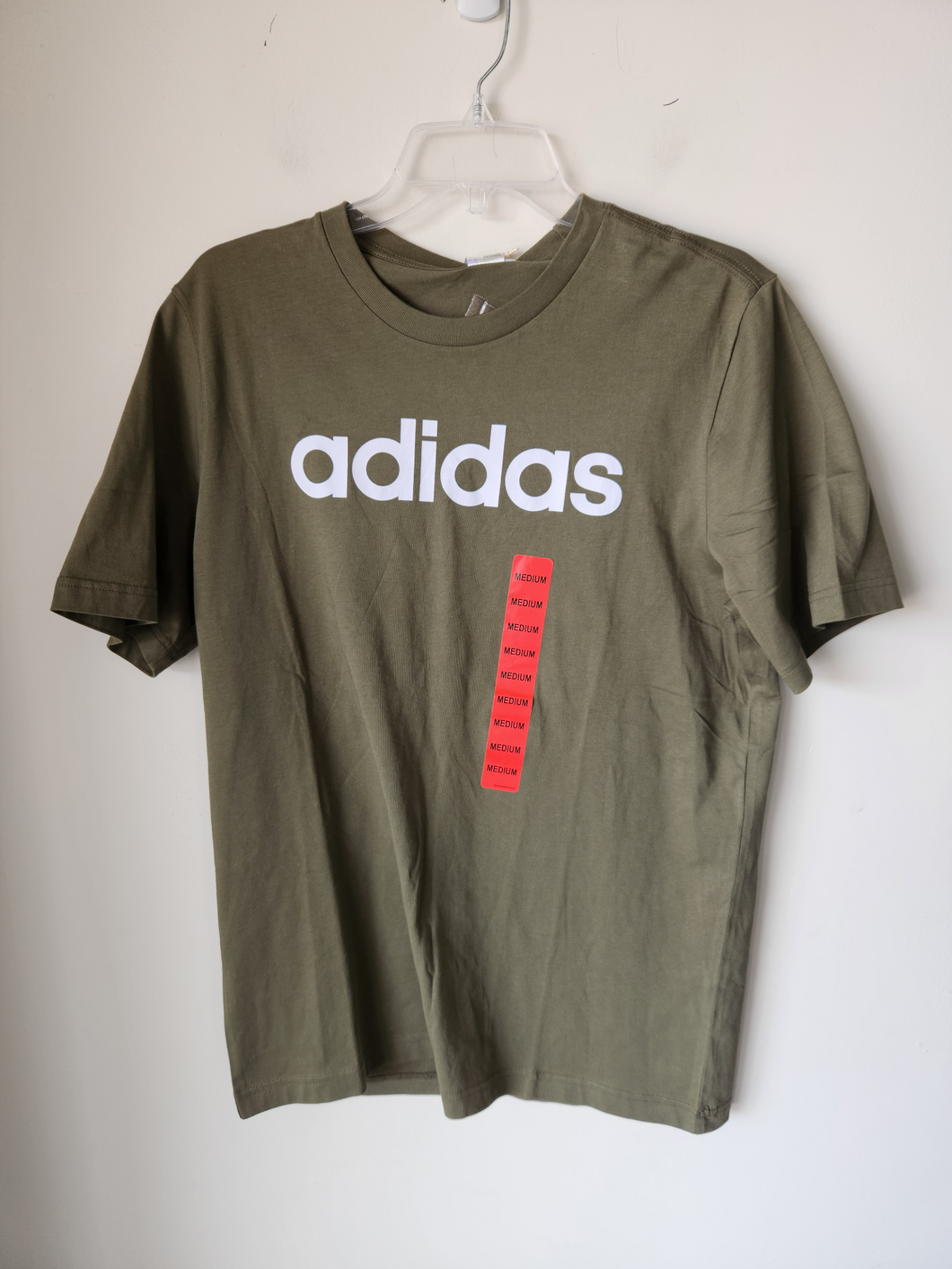 Adidas T-shirt Size Medium