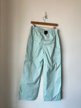 Load image into Gallery viewer, Celebrity Pink Pants Size Small
