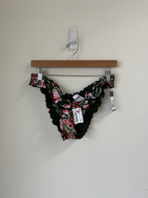 Load image into Gallery viewer, Womens Swimwear Size Large
