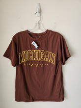 Load image into Gallery viewer, T-Shirt Size Medium
