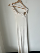 Load image into Gallery viewer, Maxi Dress Size Medium
