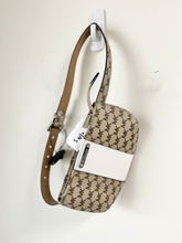 Load image into Gallery viewer, Michael Kors Purse
