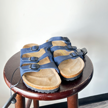 Load image into Gallery viewer, Birkenstock (Shoes) Sandals Womens 8
