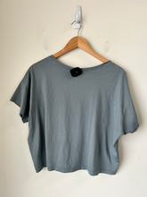 Load image into Gallery viewer, Lulu Lemon T-Shirt Size Large
